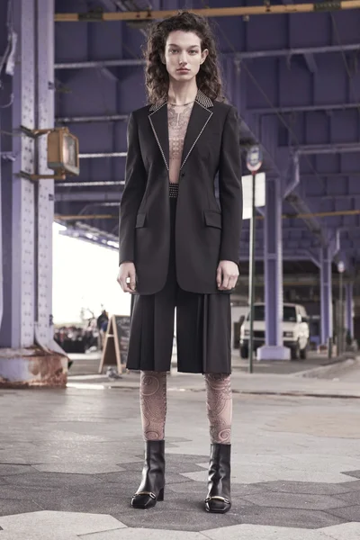 Look 3